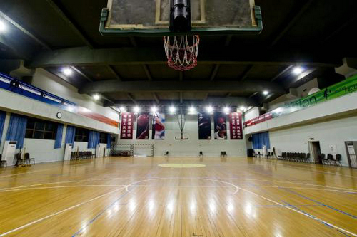 篮球场木地板的保养误区